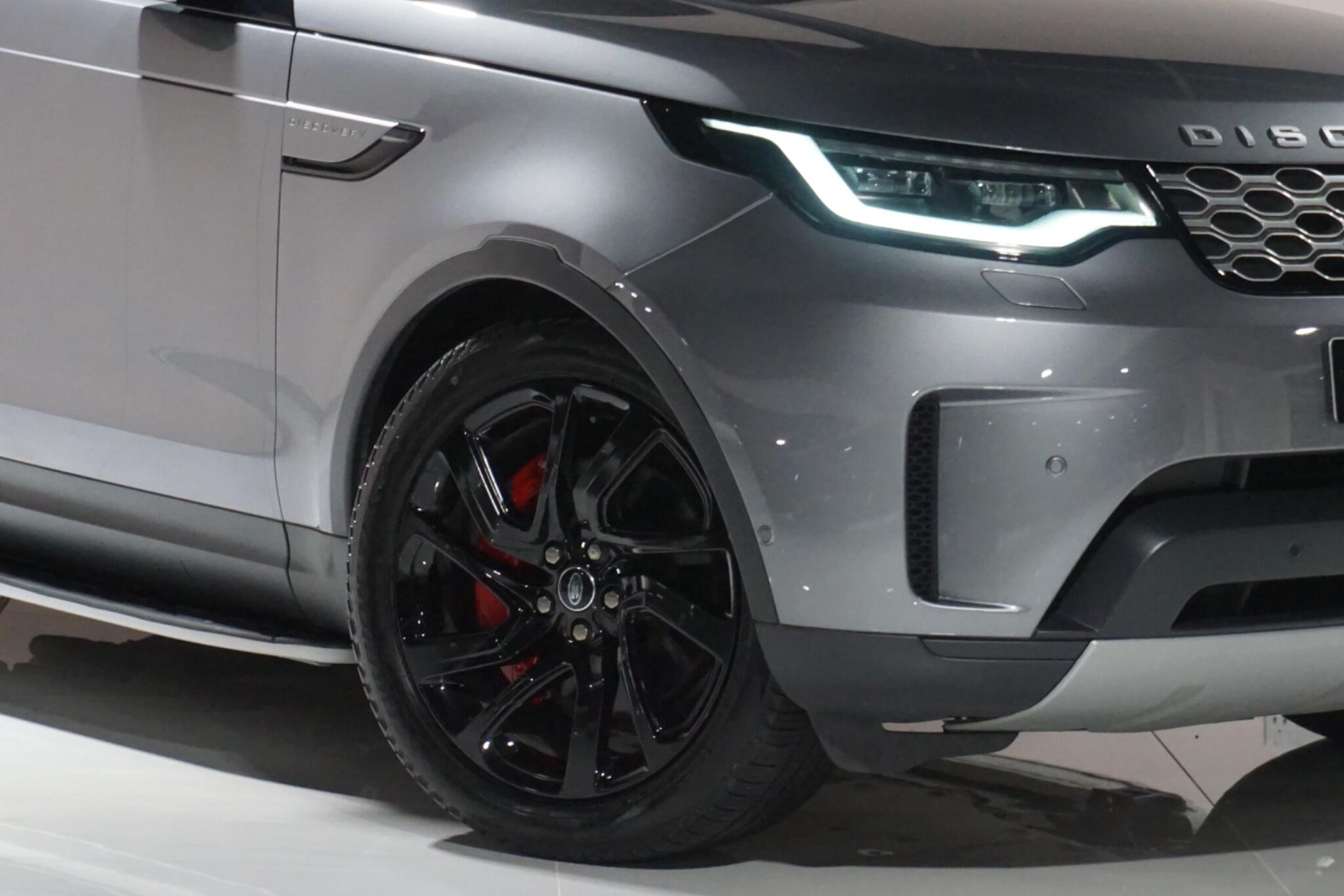 Land Rover Discovery 3.0 D300 MHEV SE SUV 5dr Diesel Auto 4WD Euro 6 (s/s) (300 ps)